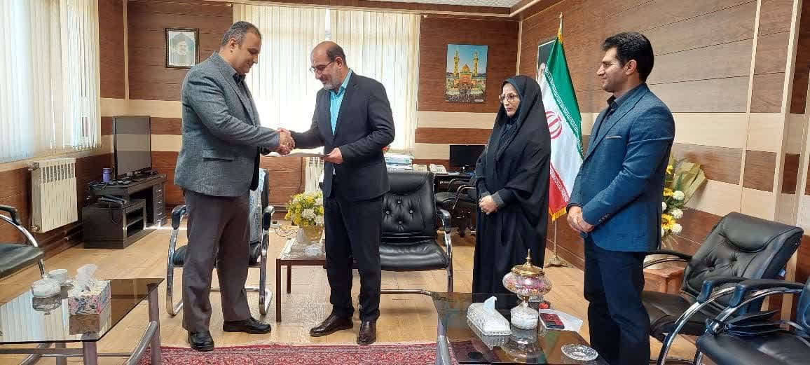 دیدار و تجلیل فرماندار از شهردار قصرشیرین به مناسبت روز شهردار